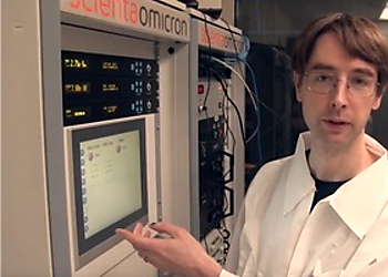 Penn State Research Staff Member with Scienta Omicron system  | © Penn State University  
