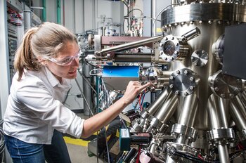 Dr. Kirstin Alberi  conducts basic research on the optical and electronic properties of semiconductor alloys for photovoltaic | © NREL