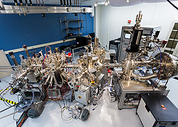 Materials Innovation Platform with EVO50 MBE, ARPES and LT Nanoprobe at the 2D Crystal Consortium (2DCC-MIP) | © Penn State University 